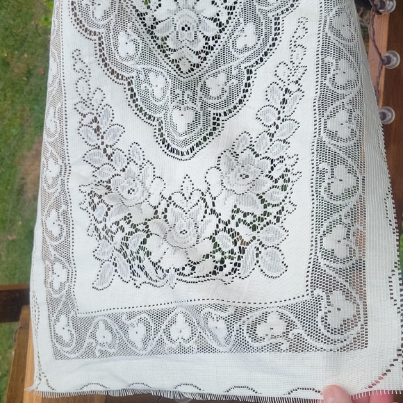 Lace Table Runner. Country, Primitive, Farmhouse. - Picture 4 of 8